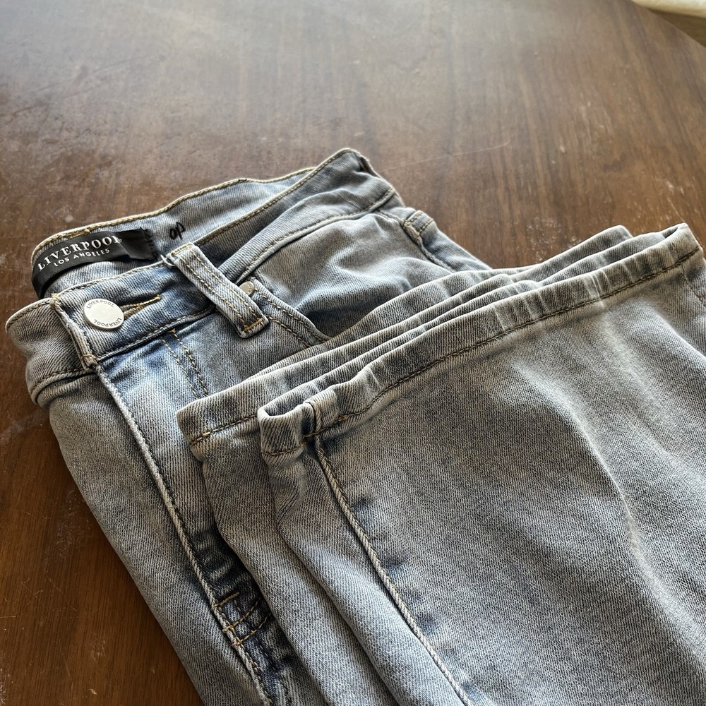Liverpool Los Angeles Straight Wide Leg Mid Rise Women's 4/27 Jeans